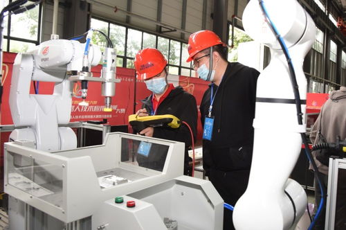 车间里的机器人技术推广 40支队伍的创新角逐与实践